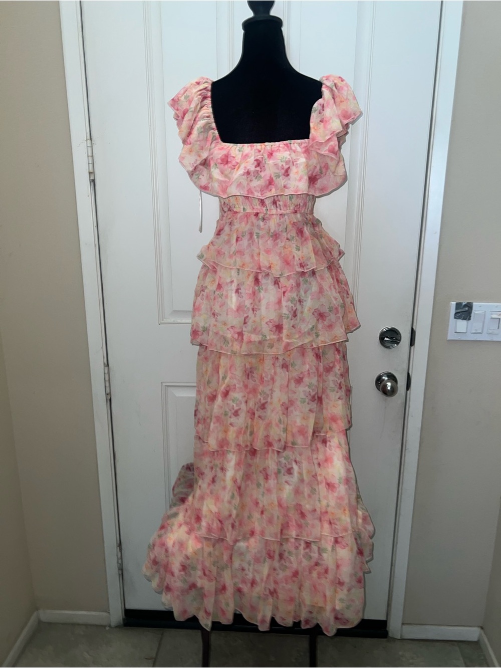 Petal & Pup Pink Floral Tiered Off-Shoulder Maxi Dress - Picture 4 of 8